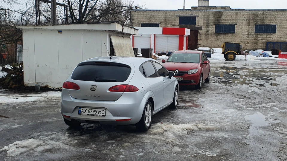SEAT Leon Левеня