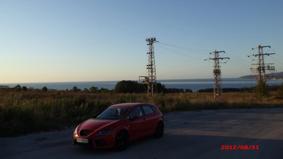 SEAT Leon red&black 3