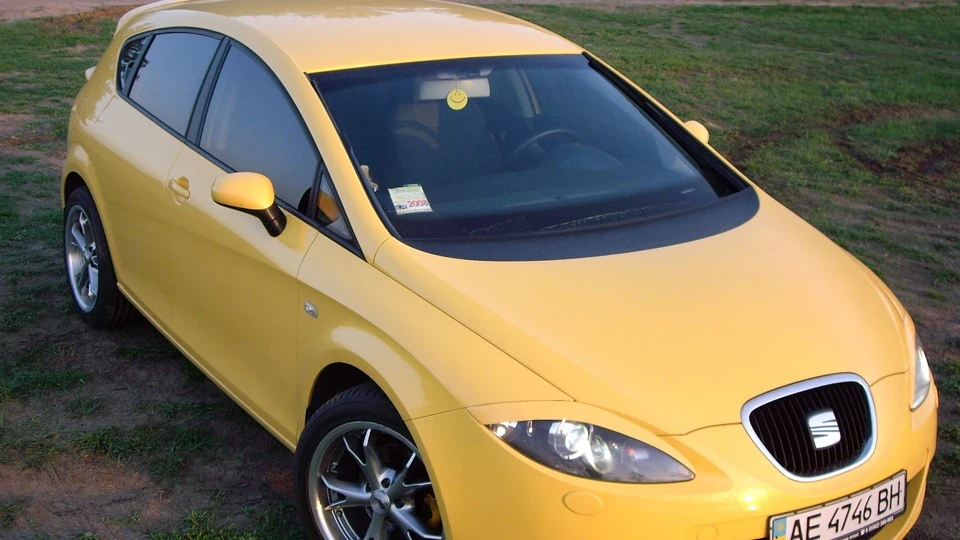 SEAT Leon Жовтий LeMon 5