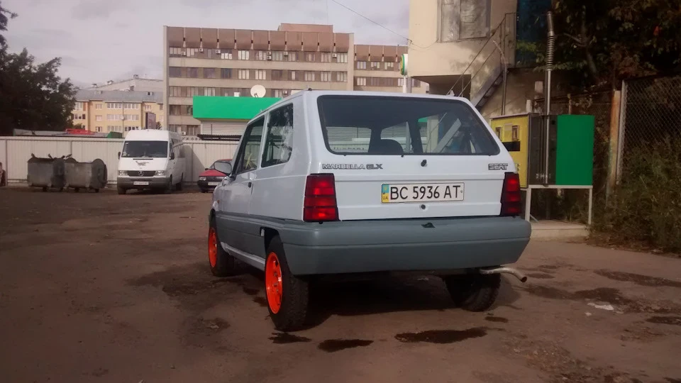SEAT Marbella 0.9L на людину. 2