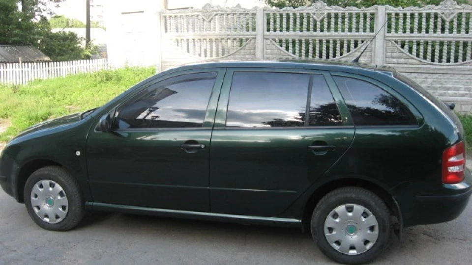 Skoda Fabia Combi 1,2 зелений металік 3