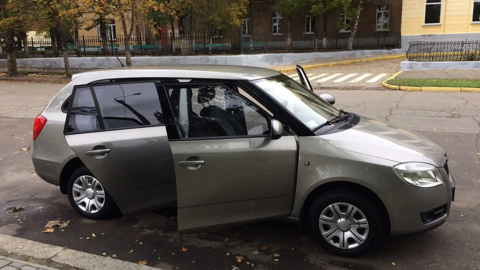 Skoda Fabia Combi 1.4 86 л.с. 2