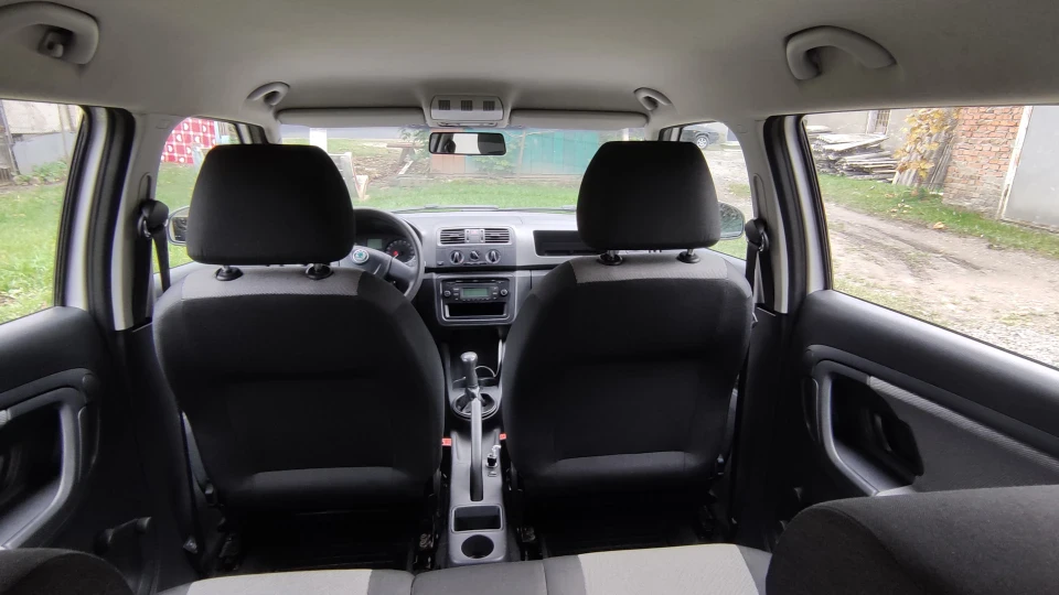 Skoda Fabia Combi Білий металік ..........