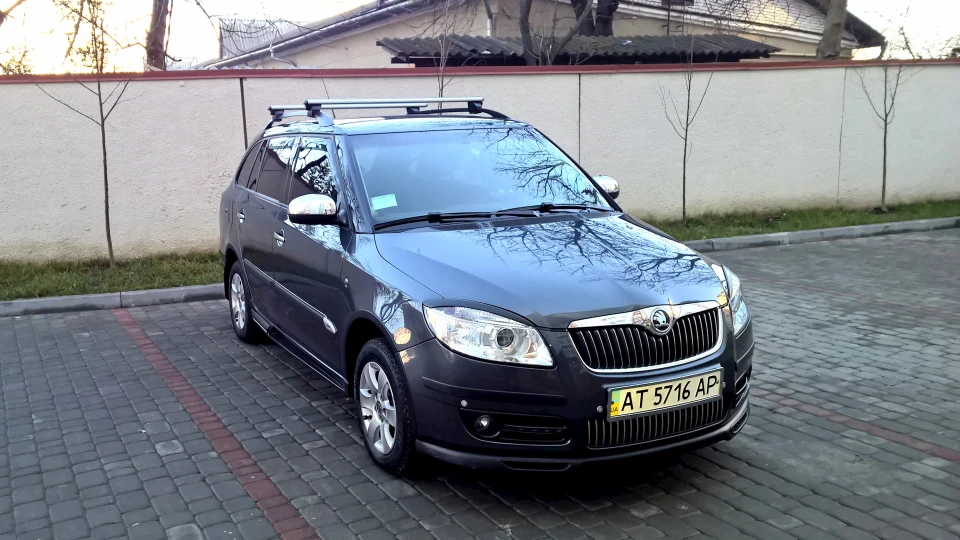 Skoda Fabia Combi сірий антрацит 3