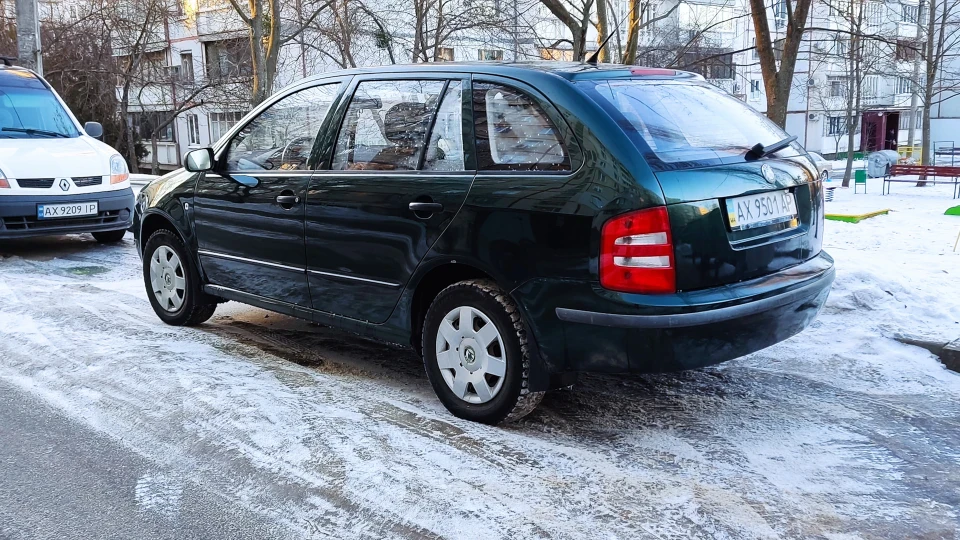 Skoda Fabia Combi Green) 3