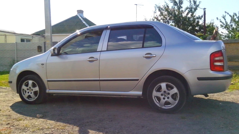 Skoda Fabia Sedan 1.4 16V 101hp AUB 3