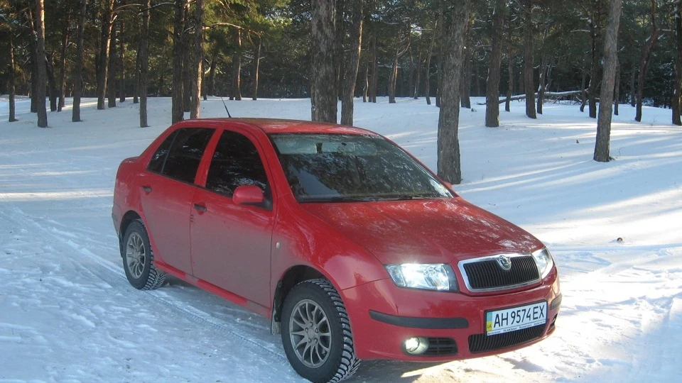 Skoda Fabia Sedan 1.4 16V 101конИк 2