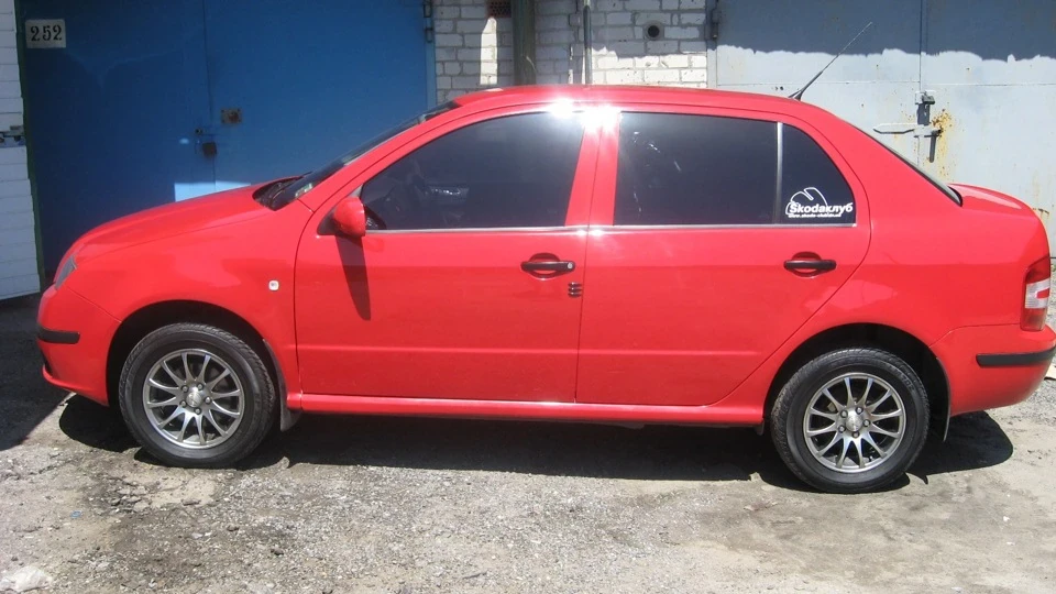 Skoda Fabia Sedan 1.4 16V 101конИк 3