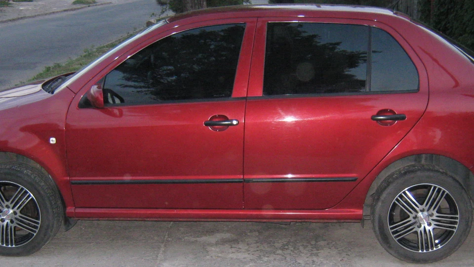 Skoda Fabia Sedan Бардова красуня 3