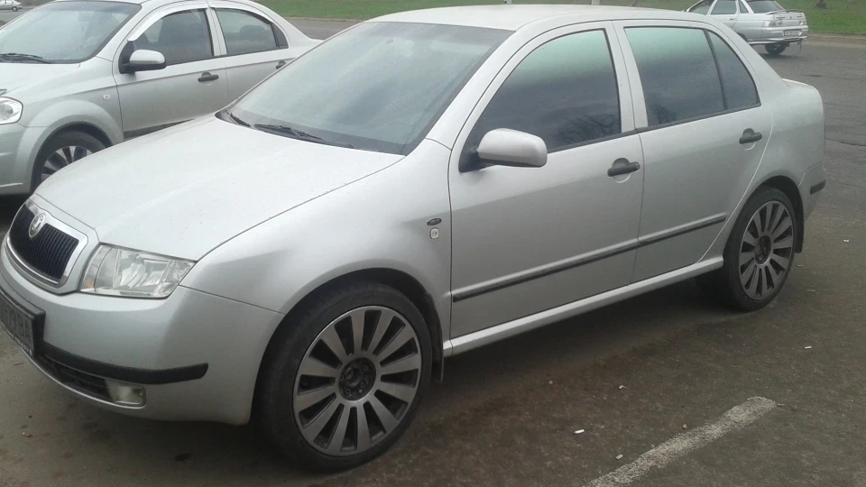 Skoda Fabia Sedan sedan 1,4 16V 101лс. 2