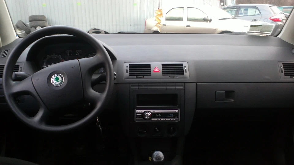 Skoda Fabia 1.2 12V HTP 5