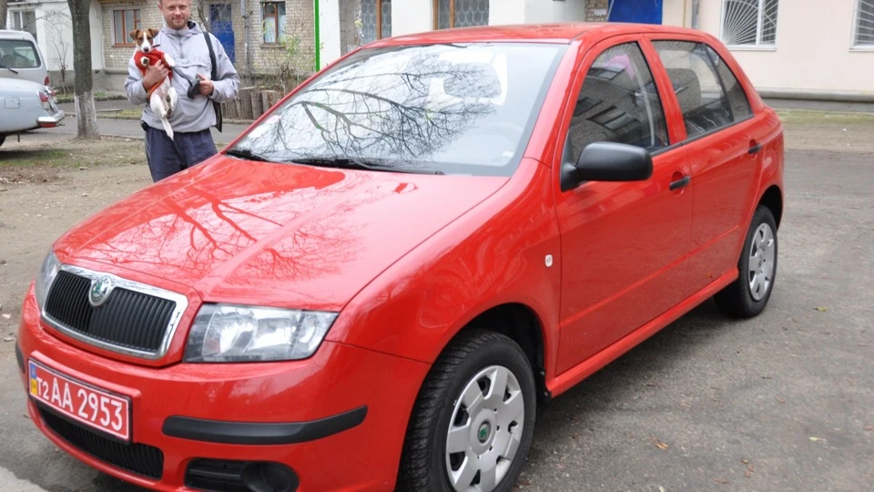 Skoda Fabia 1.2 htp червоний акрил 4