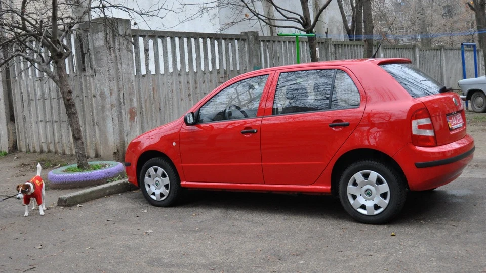 Skoda Fabia 1.2 htp червоний акрил 5