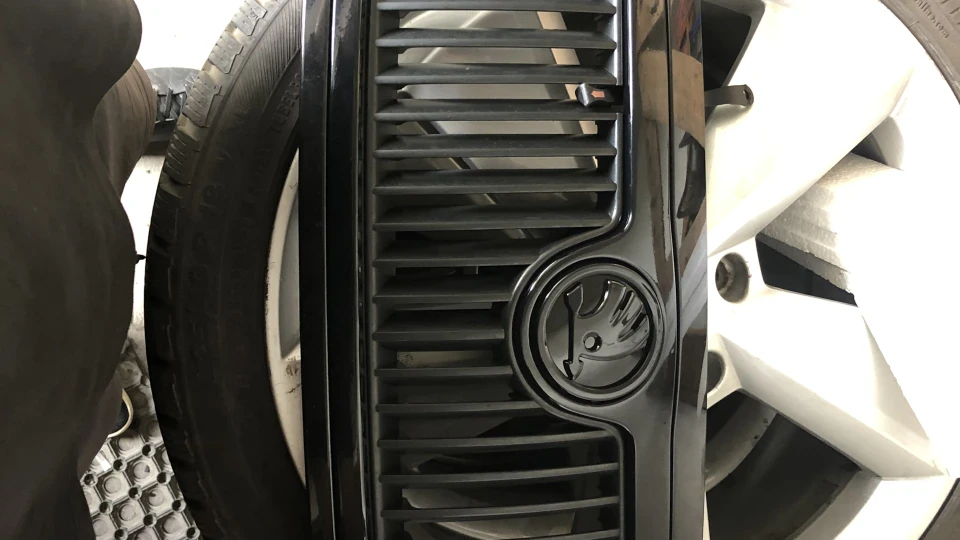 Skoda Fabia 1,4 MPI чорна пантера 2