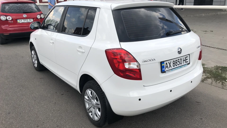 Skoda Fabia 1.4 White 2
