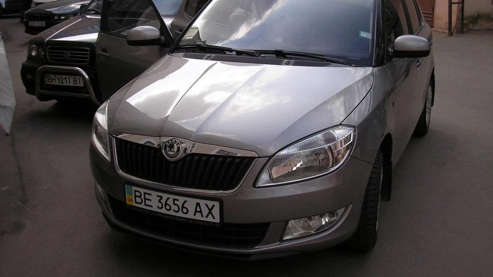 Skoda Fabia 1,4 жовтенький металік) 2
