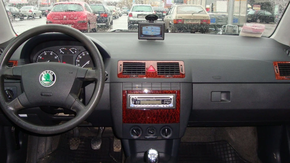 Skoda Fabia 1.4MPI Elegance 5