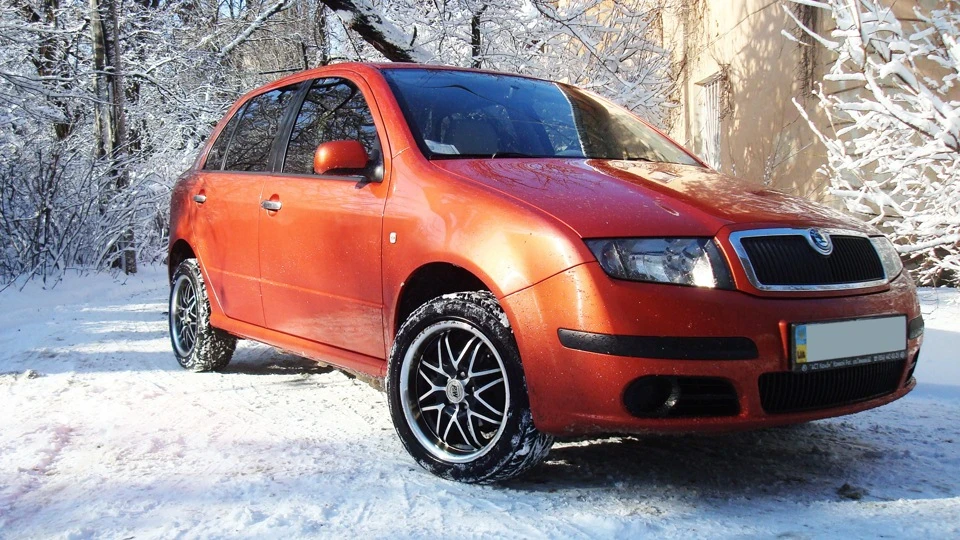 Skoda Fabia апельсинова 2