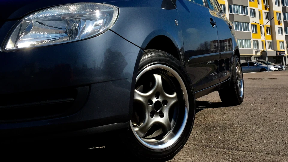 Skoda Fabia - bumblebee -