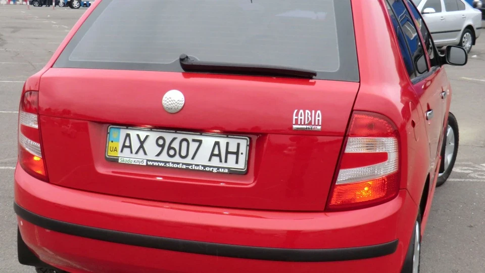 Skoda Fabia Колір Ferrari