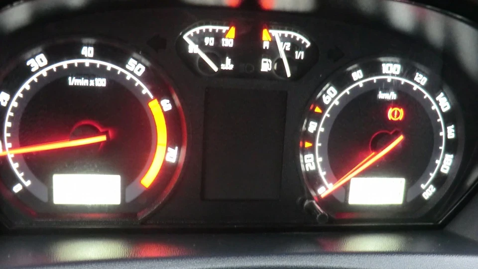 Skoda Fabia Колір Ferrari 2