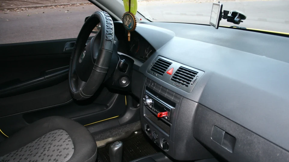 Skoda Fabia >Канарійка< 1.4 16v 4