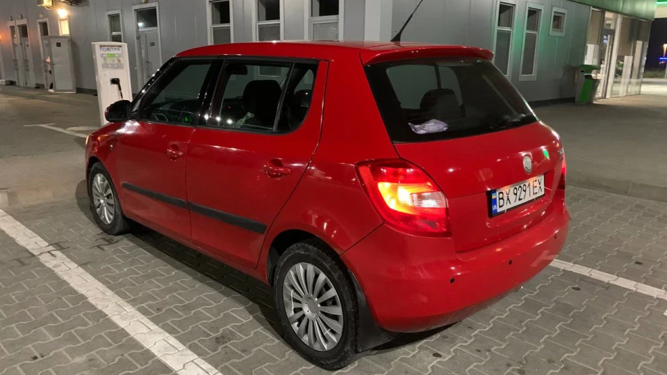 Skoda Fabia Червона роботяга