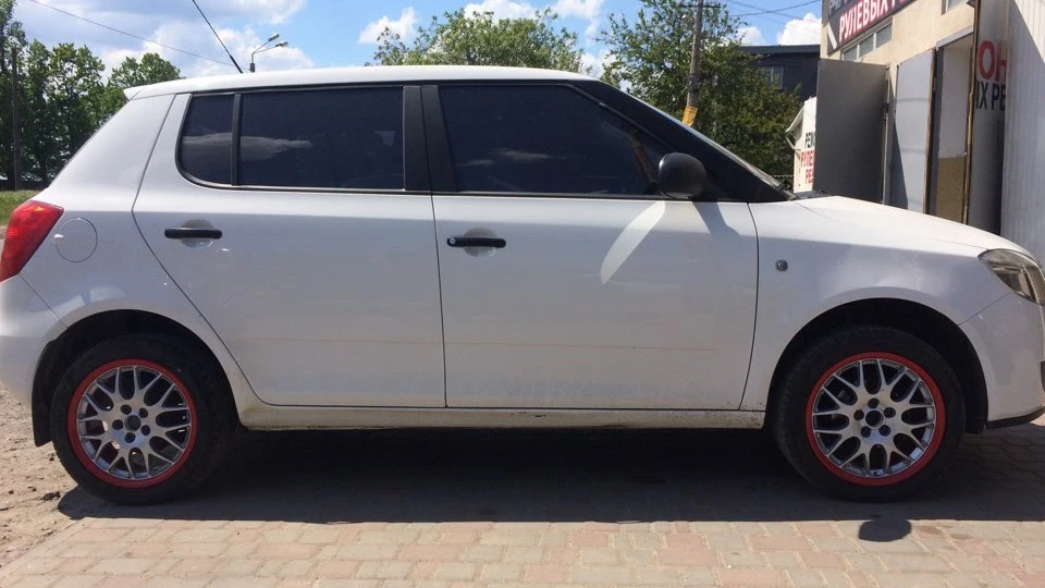 Skoda Fabia на 16-их колесах 2