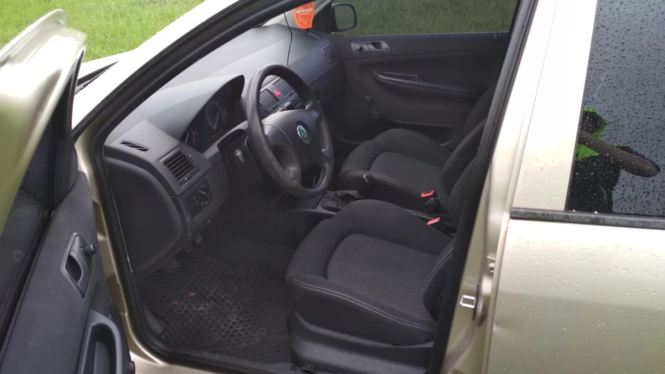 Skoda Fabia Peachy 3