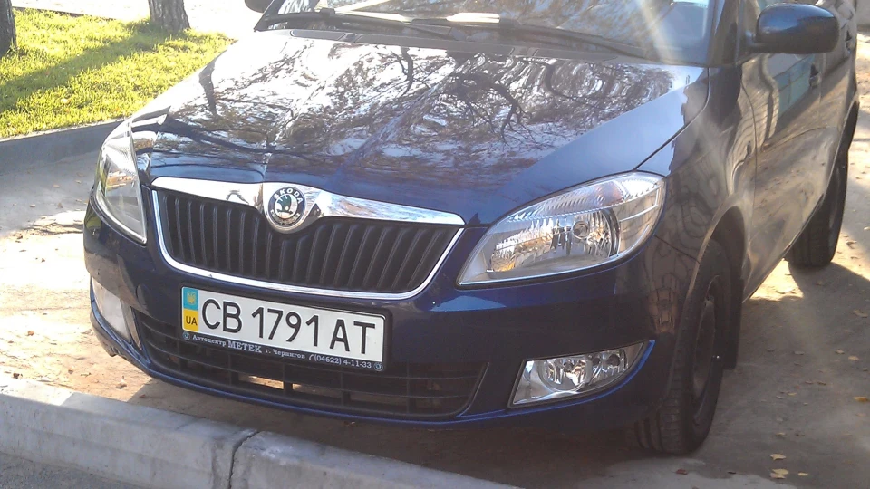 Skoda Fabia Проста Синьо