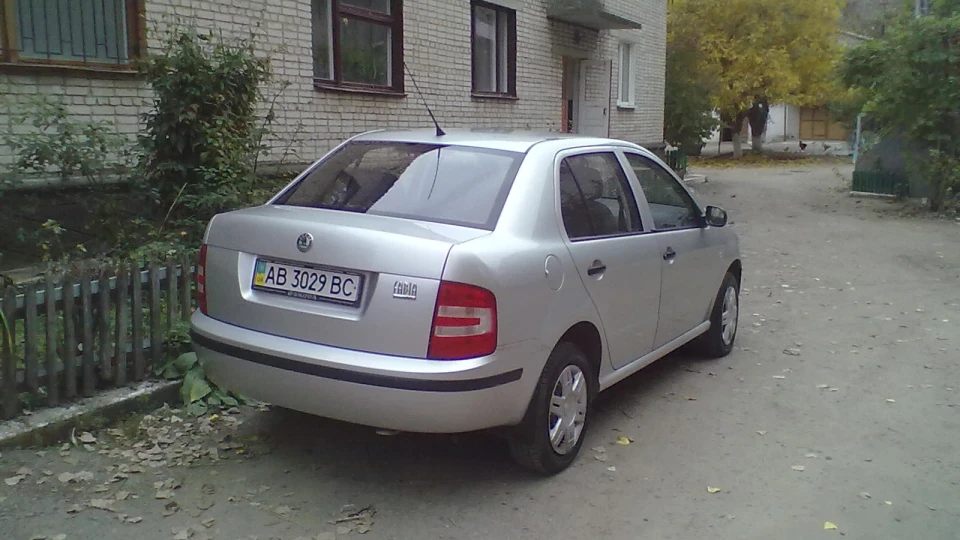 Skoda Fabia Серій металік.1.2 мотор 2