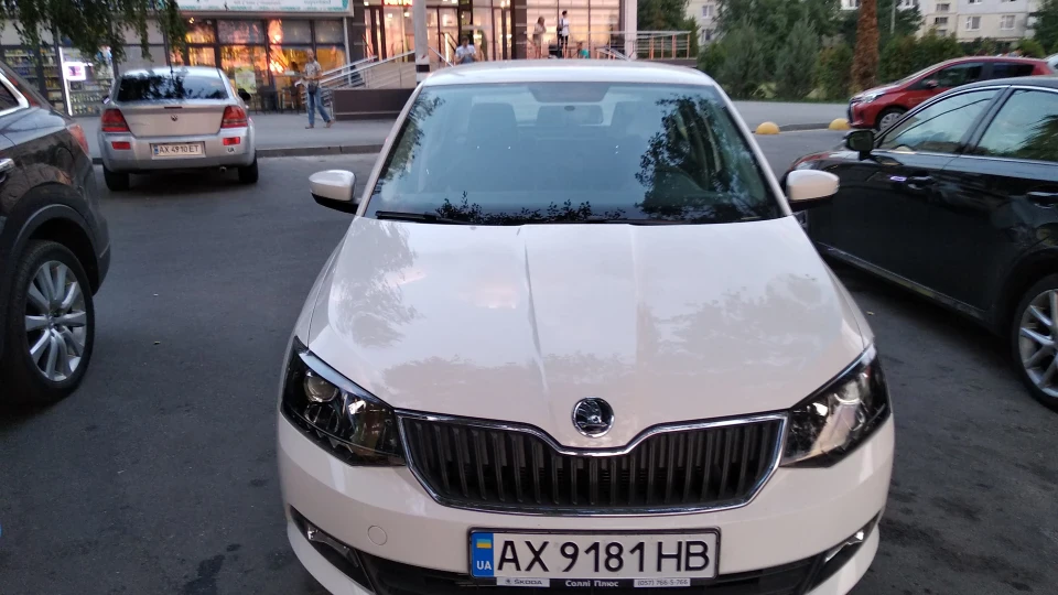 Skoda Fabia White 1.0 Tsi 3