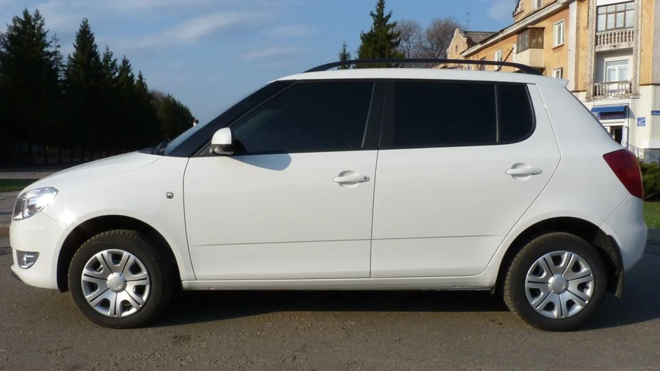 Skoda Fabia хетчбек з релінгами