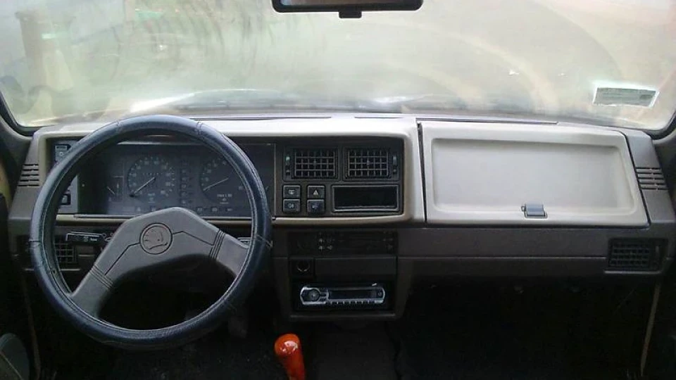 Skoda Favorit 5