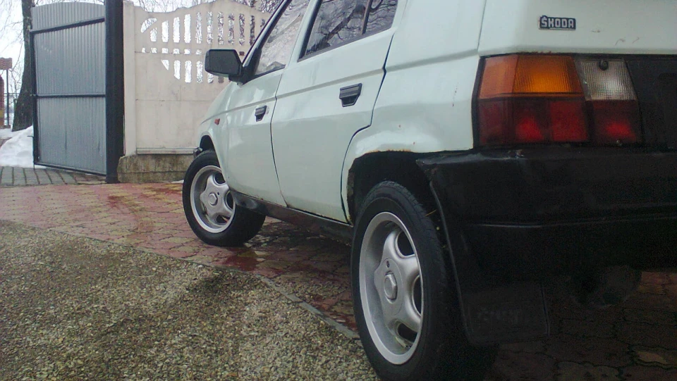 Skoda Favorit білка* 3
