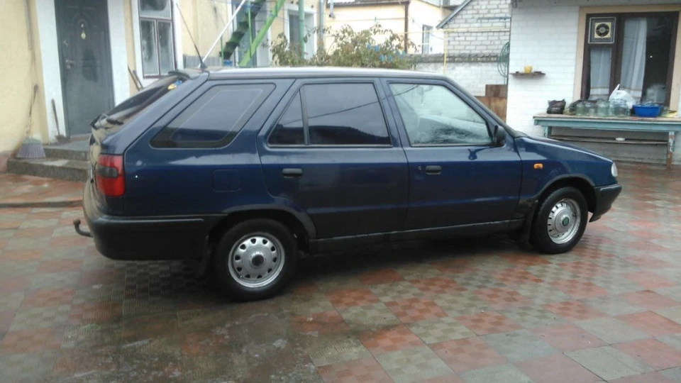 Skoda Felicia синій Дракончик 2