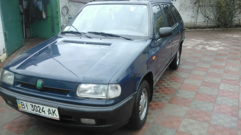 Skoda Felicia синій Дракончик 3