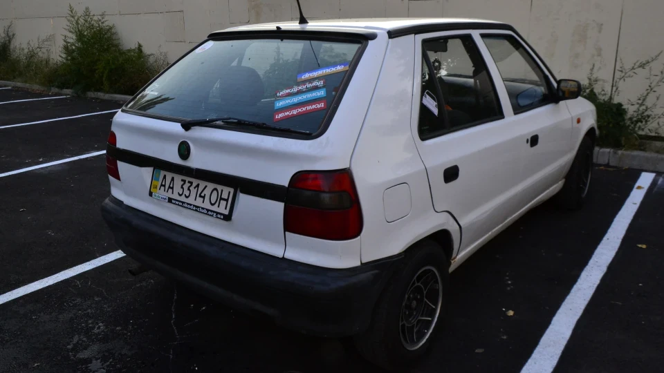 Skoda Felicia White Panda