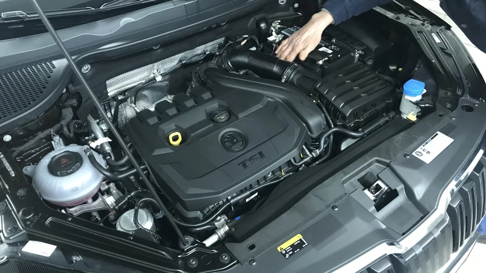 Skoda Karoq 1.5ška 4