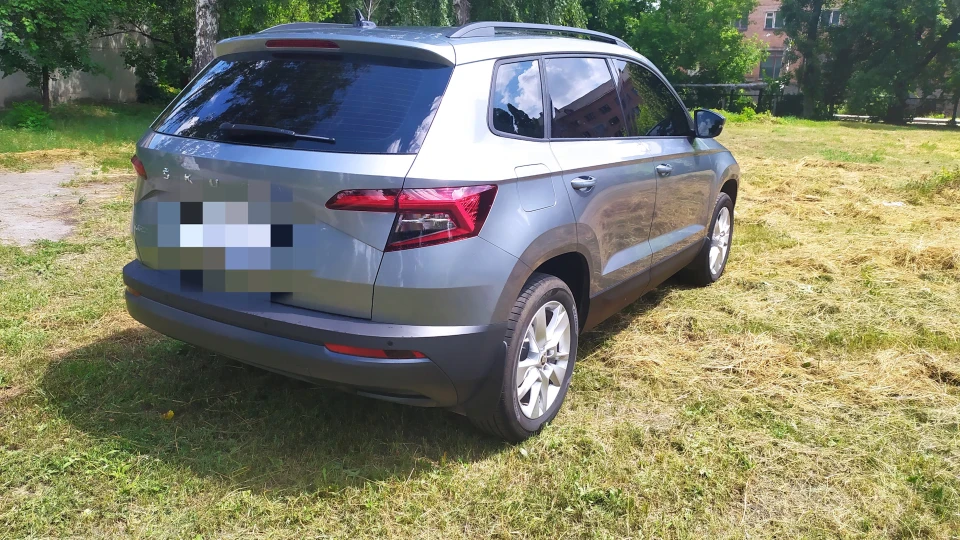 Skoda Karoq Business grey 4