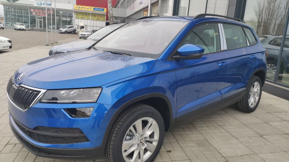 Skoda Karoq Race Blue Metallic Style