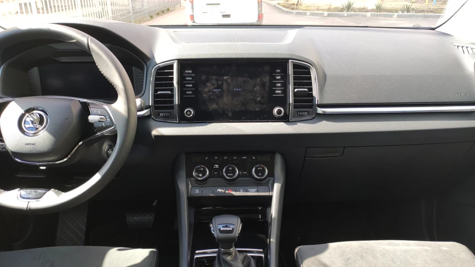 Skoda Karoq Race Blue Metallic Style 4