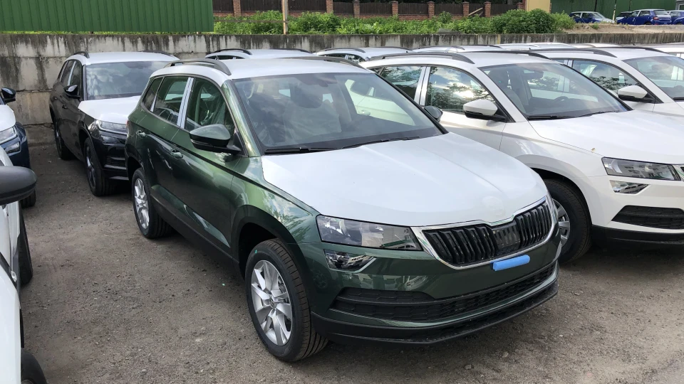 Skoda Karoq Style, Emerald green 4