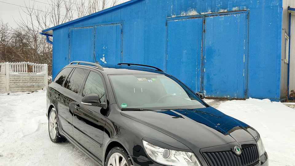 Skoda Octavia Combi RS Чорний сарай 3
