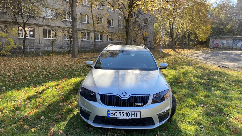Skoda Octavia Combi RS Silver mouse 4x4