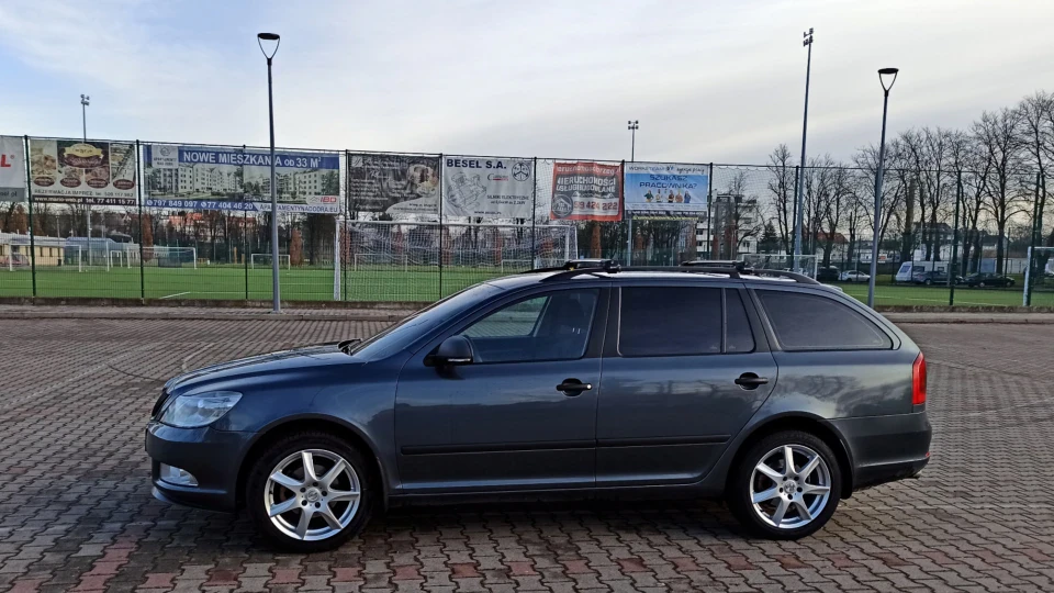 Skoda Octavia Combi 2