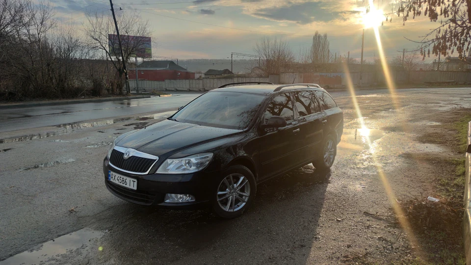 Skoda Octavia Combi 2