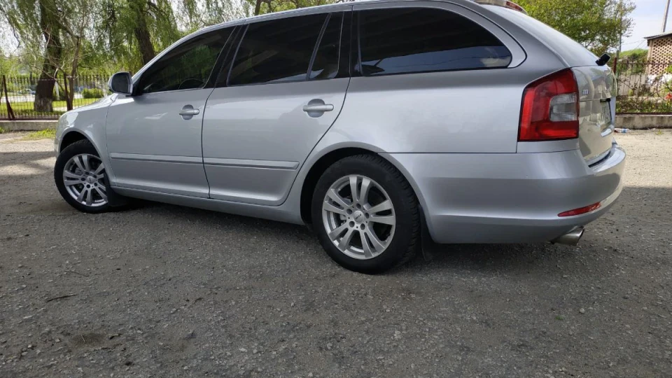 Skoda Octavia Combi 3