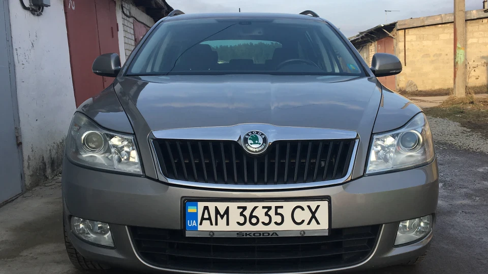 Skoda Octavia Combi 2