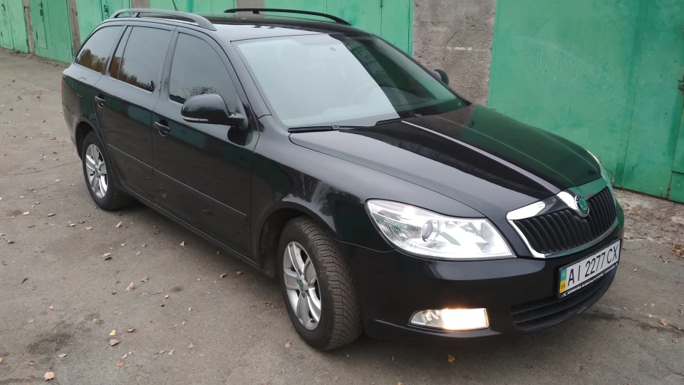 Skoda Octavia Combi 2